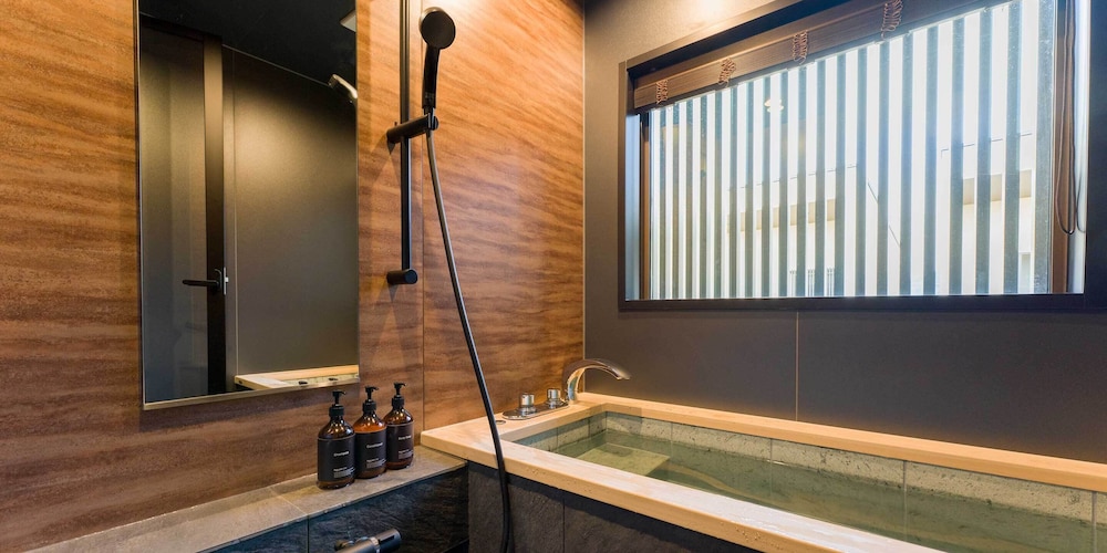 [ペット同室可] D棟 10名定員 禁煙 バスルーム4 | Rakuten STAY VILLA 鴨川