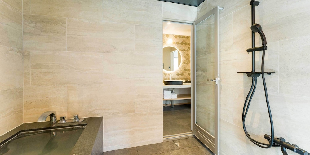 [ペット不可] C棟 10名定員 禁煙 バスルーム3 | Rakuten STAY VILLA 鴨川