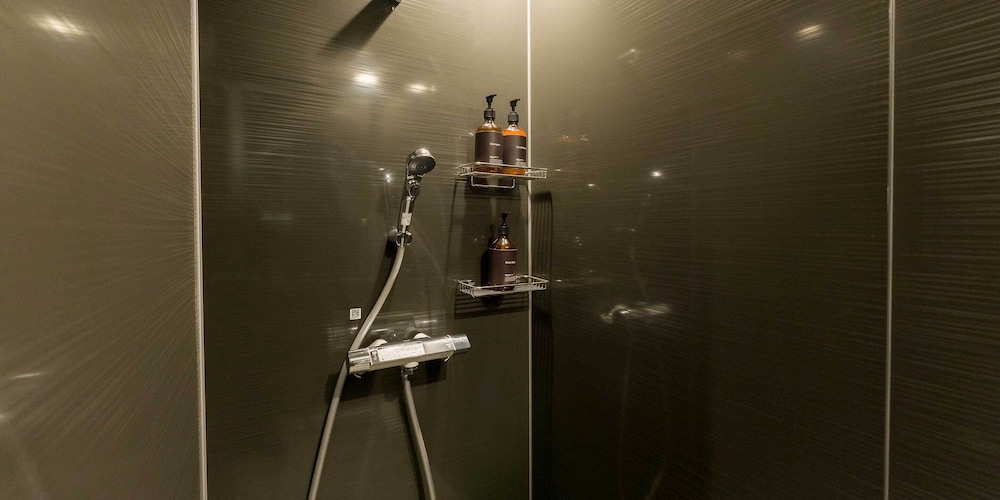 [ペット不可] C棟 10名定員 禁煙 バスルームのシャワー0 | Rakuten STAY VILLA 鴨川