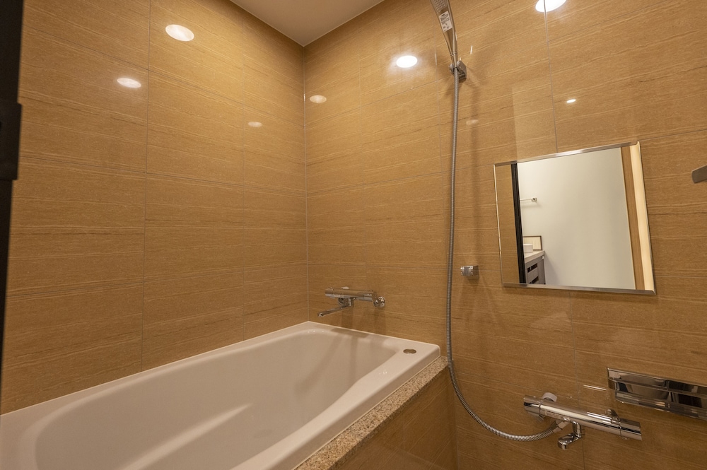 スタンダード 4 人部屋 4 ベッドルーム 禁煙 バスルーム1 | ラビスタ函館ベイ ANNEX