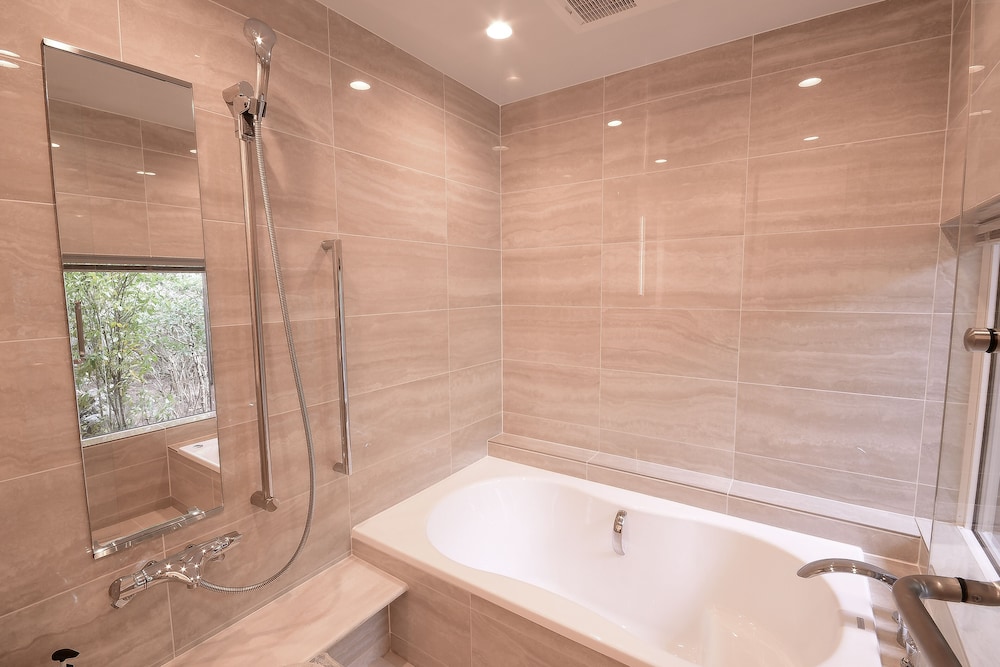 Jrスイートルーム (Peacock) 禁煙 バスルーム2 | 高野山真田坊蓮華定院