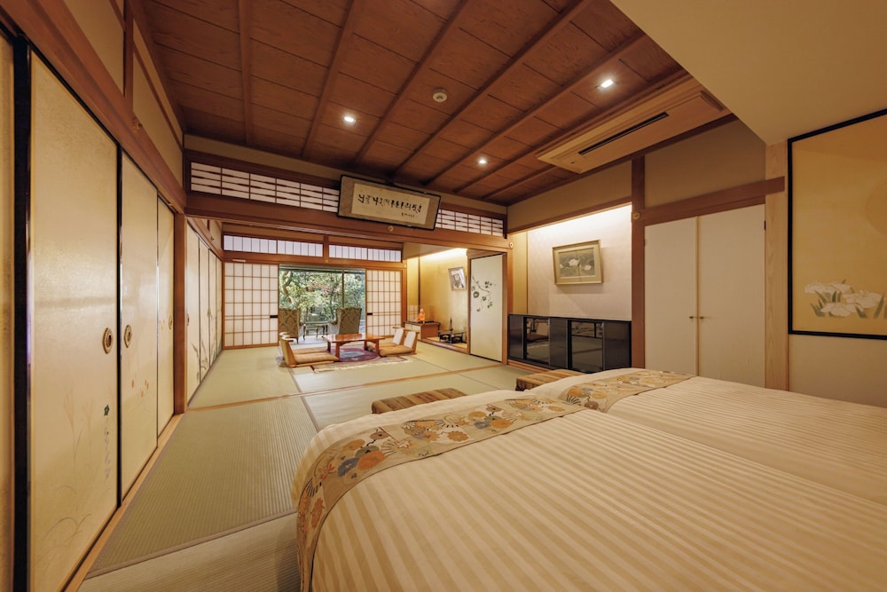 スイートルーム (Lotus) 禁煙 | 高野山真田坊蓮華定院