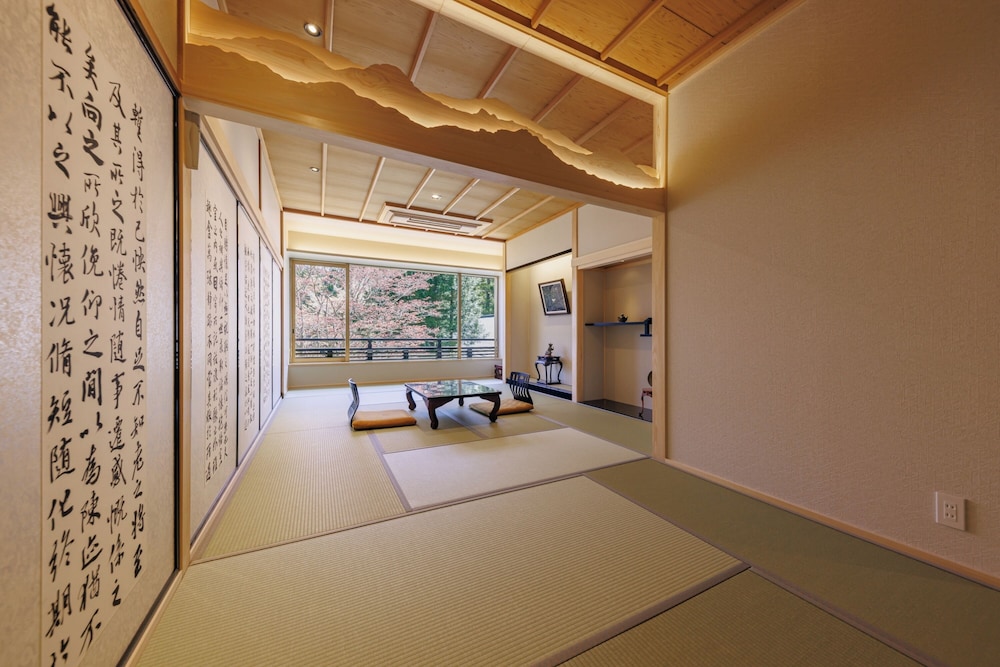 デラックス ルーム (Orchid) 禁煙 客室1 | 高野山真田坊蓮華定院