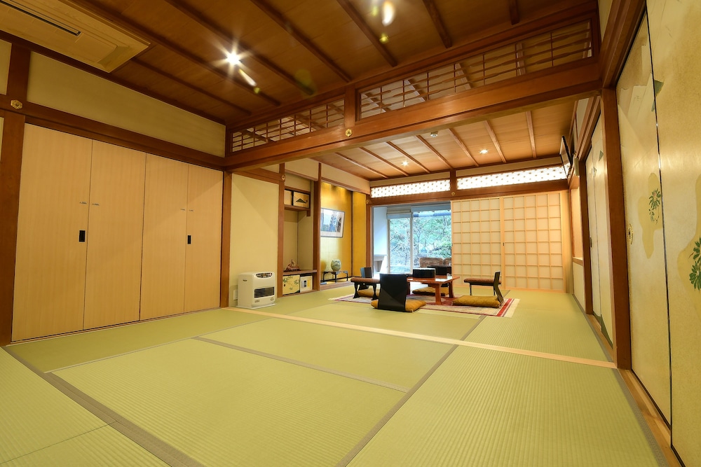 Jrスイートルーム (Himalaya) 禁煙 客室3 | 高野山真田坊蓮華定院