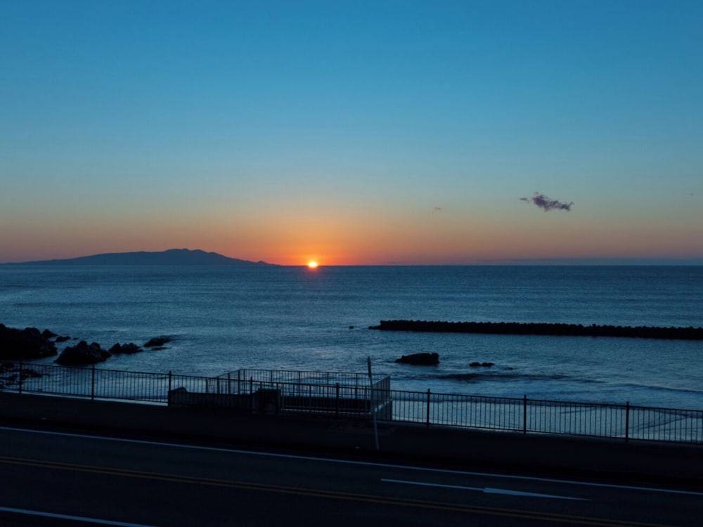 [河津浜一望 レトロモダン客室] 温泉掛流し露天風呂 バルコニーからの眺望1 | 磯あるきの湯宿 潮雲