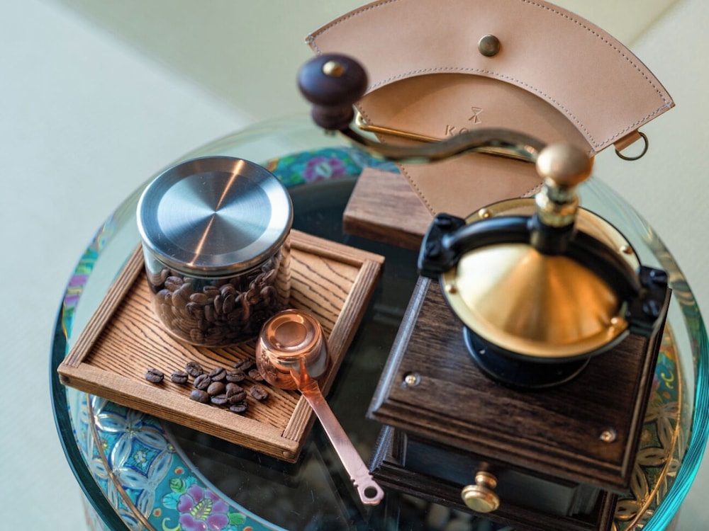 [河津浜一望 レトロモダン客室] 温泉掛流し露天風呂 客室の設備とサービス9 | 磯あるきの湯宿 潮雲