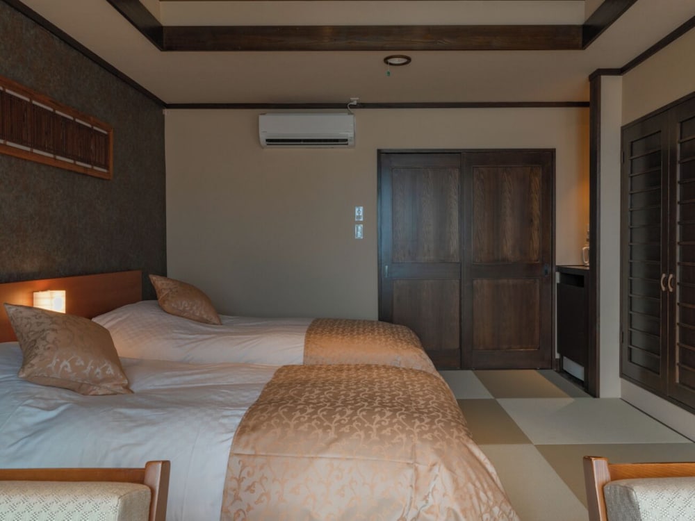 [河津浜一望 レトロモダン角部屋 ~御蔵~] 温泉掛流し露天風呂 客室4 | 磯あるきの湯宿 潮雲