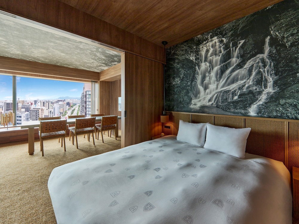 ＜スカイフロア＞バルコニースイート・キング【禁煙】 客室3 | ザ ロイヤルパーク キャンバス 福岡中洲