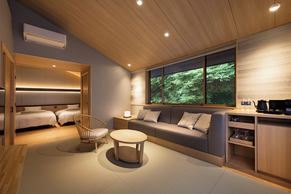 ロマンティック アパートメント バルコニー マウンテンビュー | 八海木花館