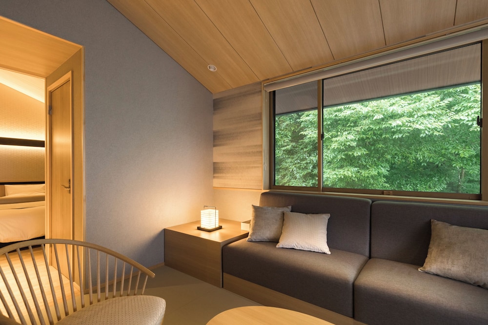 ロマンティック アパートメント バルコニー マウンテンビュー 客室2 | 八海木花館