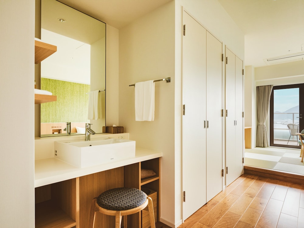 バルコニー付和洋室 禁煙 / 33平米+バルコニー (バスルーム無) 客室1 | 江田島荘