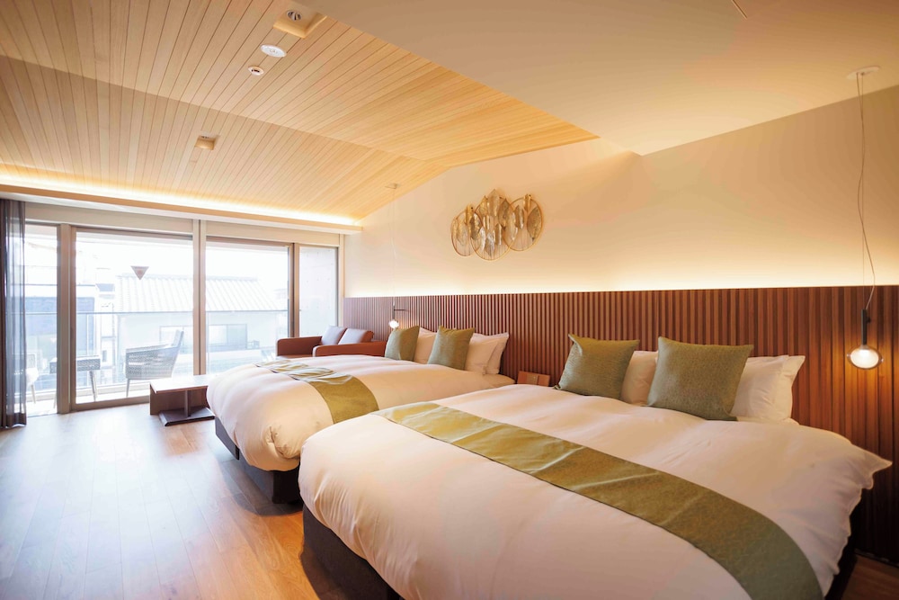 デラックス 4 人部屋 サウナ | 祇園エリートテラス