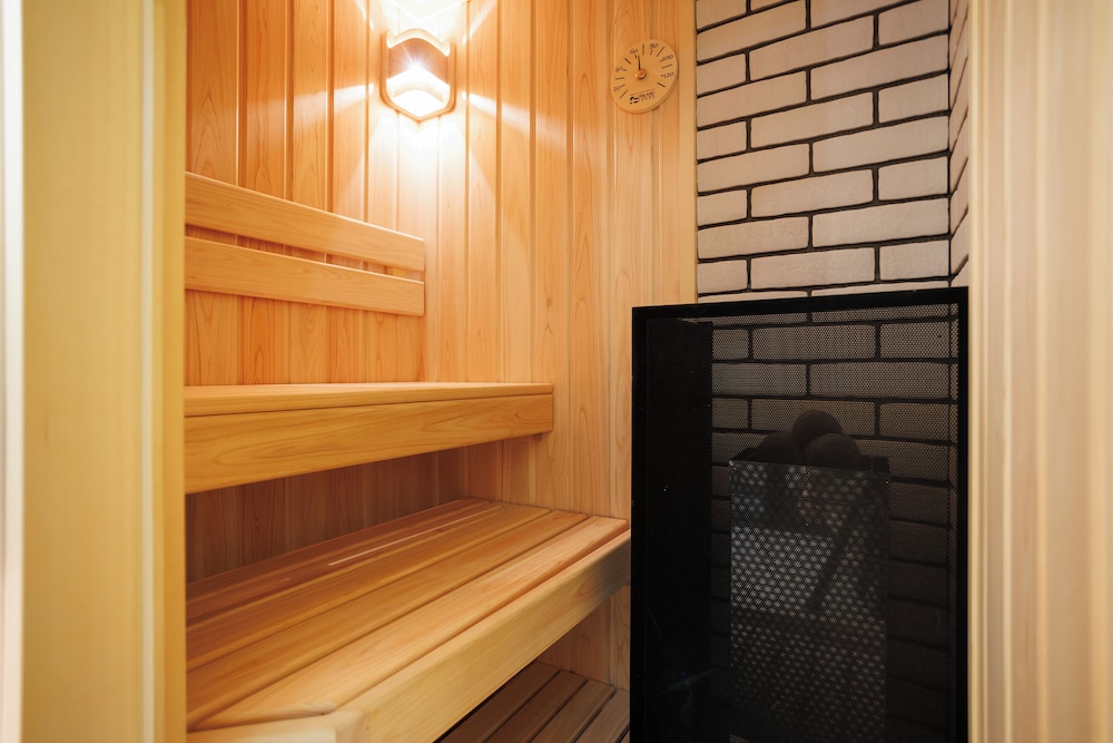 デラックス 4 人部屋 サウナ 客室5 | 祇園エリートテラス