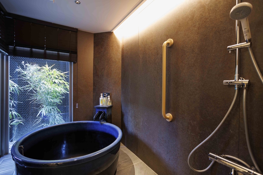 デラックス スイート サウナ バスルーム2 | 祇園エリートテラス