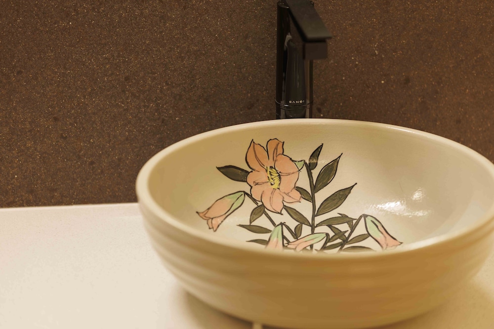 スーペリア 4 人部屋 サウナ バスルーム2 | 祇園エリートテラス