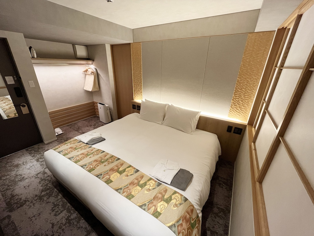 スタンダードルーム キングベッド 1 台 (1st Floor) 客室2 | ホテル ミル京都 祇園