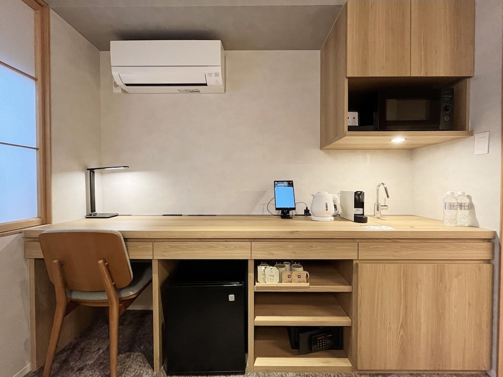 プレミアム ダブルまたはツインルーム リビング エリア3 | ホテル ミル京都 祇園