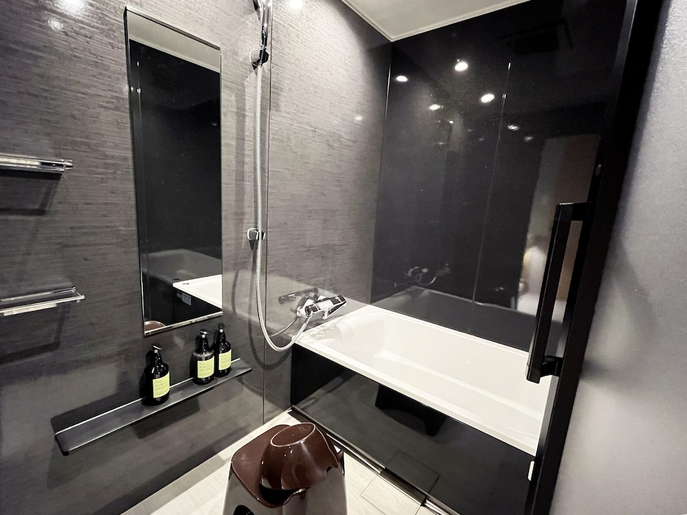 プレミアム ダブルまたはツインルーム バスルーム5 | ホテル ミル京都 祇園