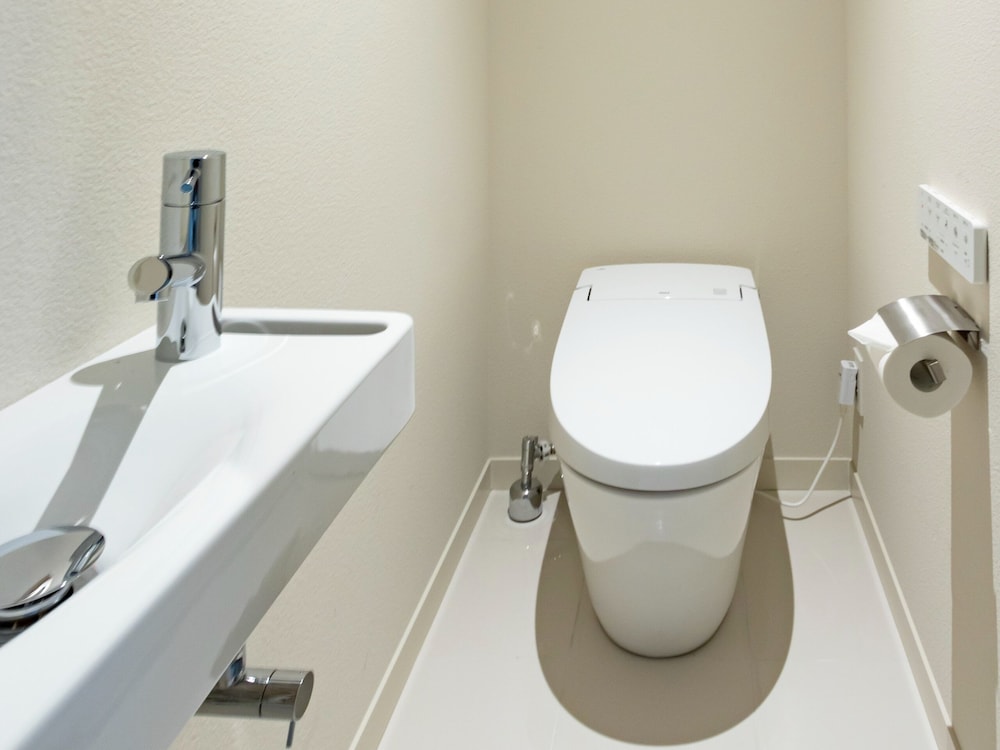 ベーシック 4 人部屋 (3F) 客室1 | カモメスローホテル ザ コンパクト