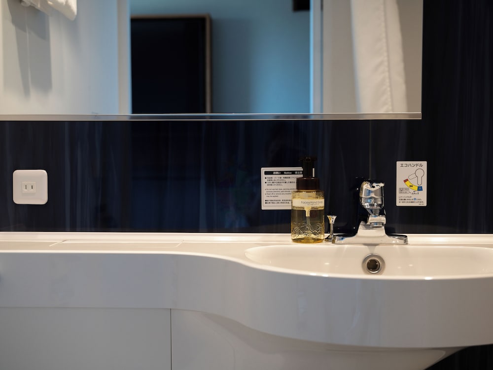 スタンダード ダブルルーム 客室3 | OTHER SPACE Asakusa