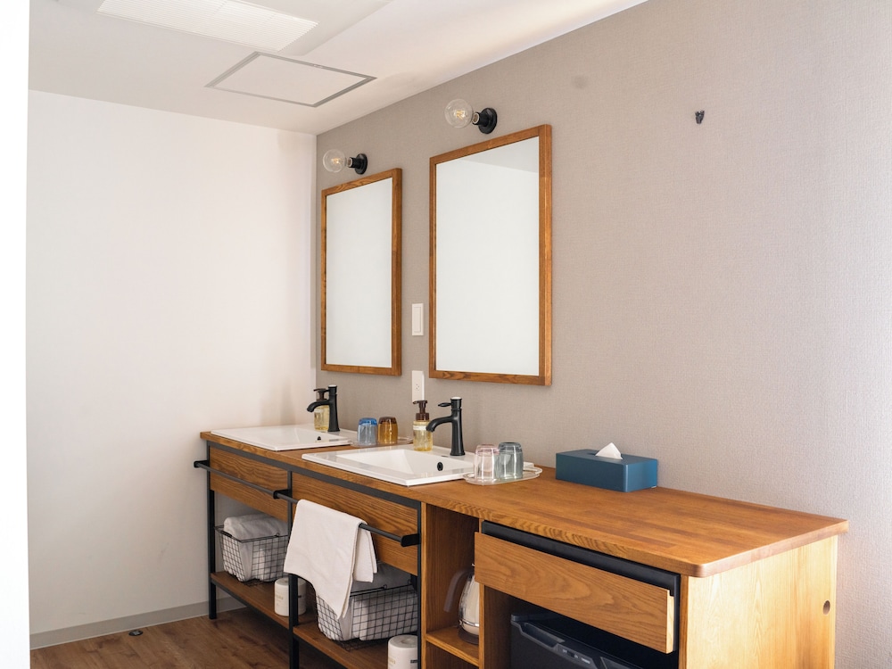 デラックス 4 人部屋 客室1 | OTHER SPACE Asakusa