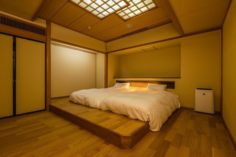 デラックス ルーム 禁煙 | ホテル古柏園