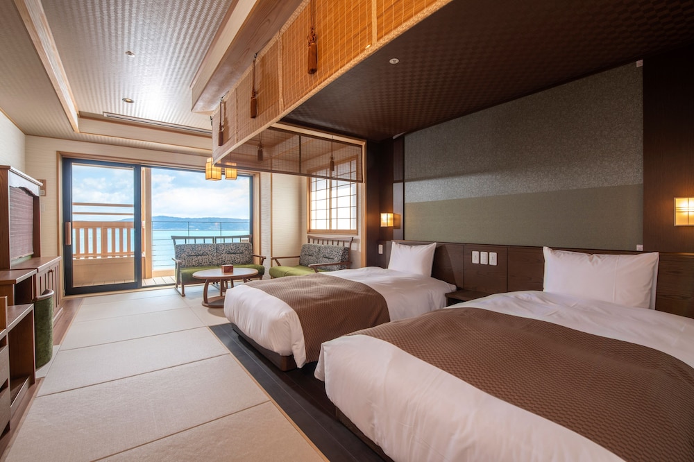 スタンダード 4 人部屋 | 白鷺の湯 能登 海舟