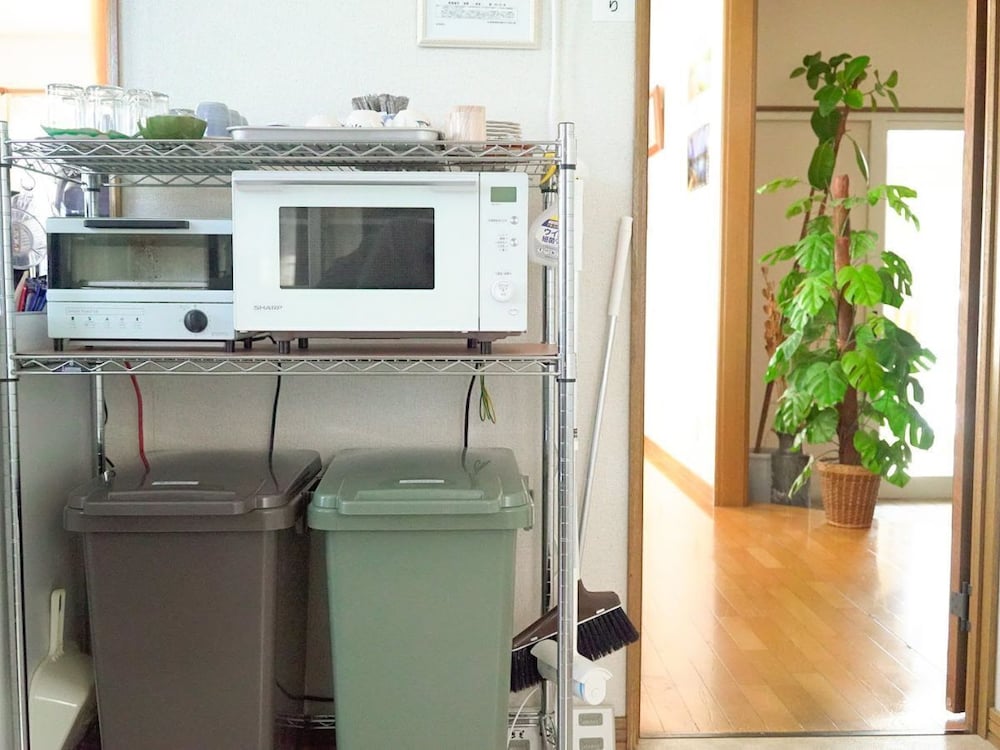 共用キッチン設備1 | TESHIKAGA HOSTEL MISATO 共用キッチン設備1 | TESHIKAGA HOSTEL MISATO