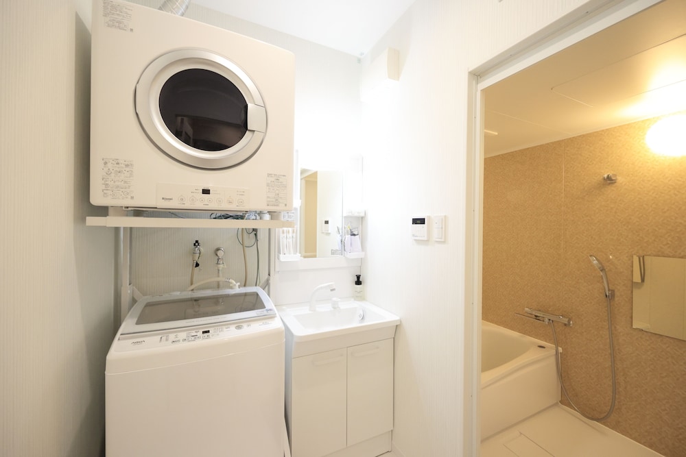 ツインルーム202 バスルーム0 | Crice hotel 石垣島