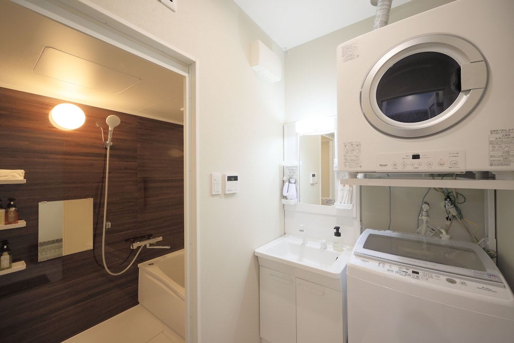 ツインルーム201 バスルーム0 | Crice hotel 石垣島