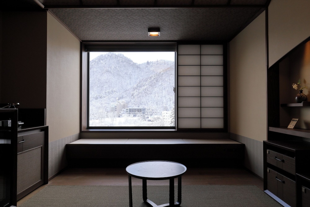 ラグジュアリー ツインルーム 部屋からの景観0 | 定山渓 ゆらく草庵