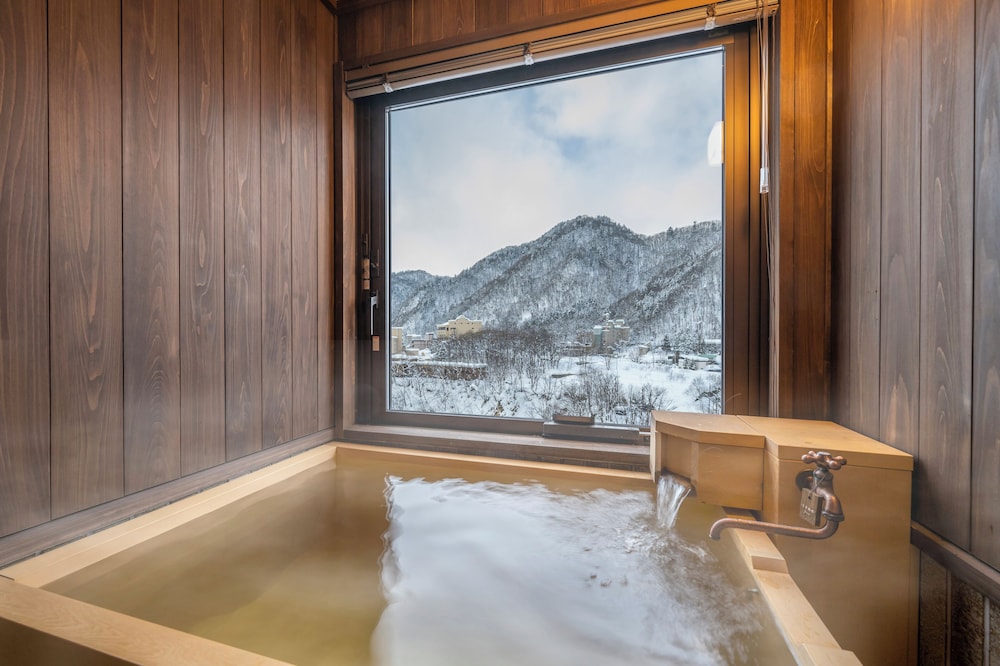 ラグジュアリー ツインルーム バスルーム0 | 定山渓 ゆらく草庵