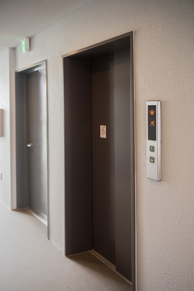 エレベーター1 | Queens Park CK エレベーター1 | Queens Park CK