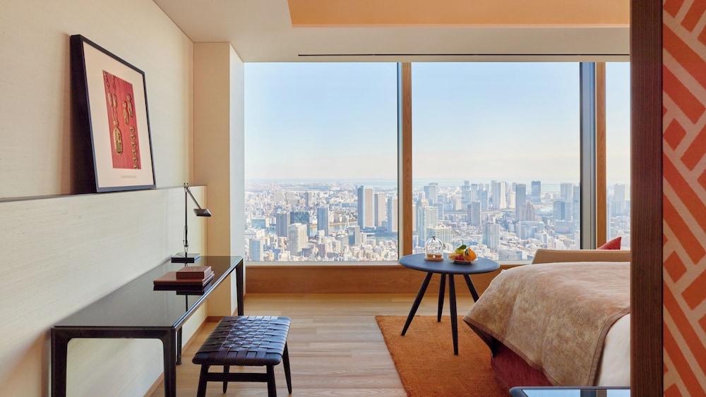 デラックス ルーム キングベッド 1 台 (View) シティ ビュー0 | ブルガリ ホテル 東京