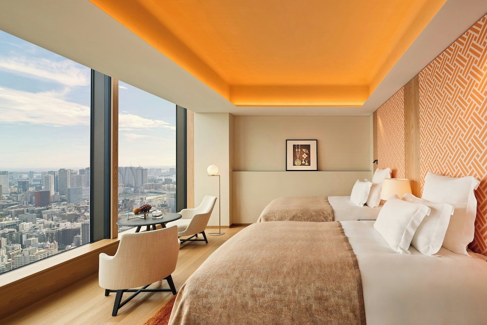 デラックス ルーム ダブルベッド 2 台 (View) | ブルガリ ホテル 東京