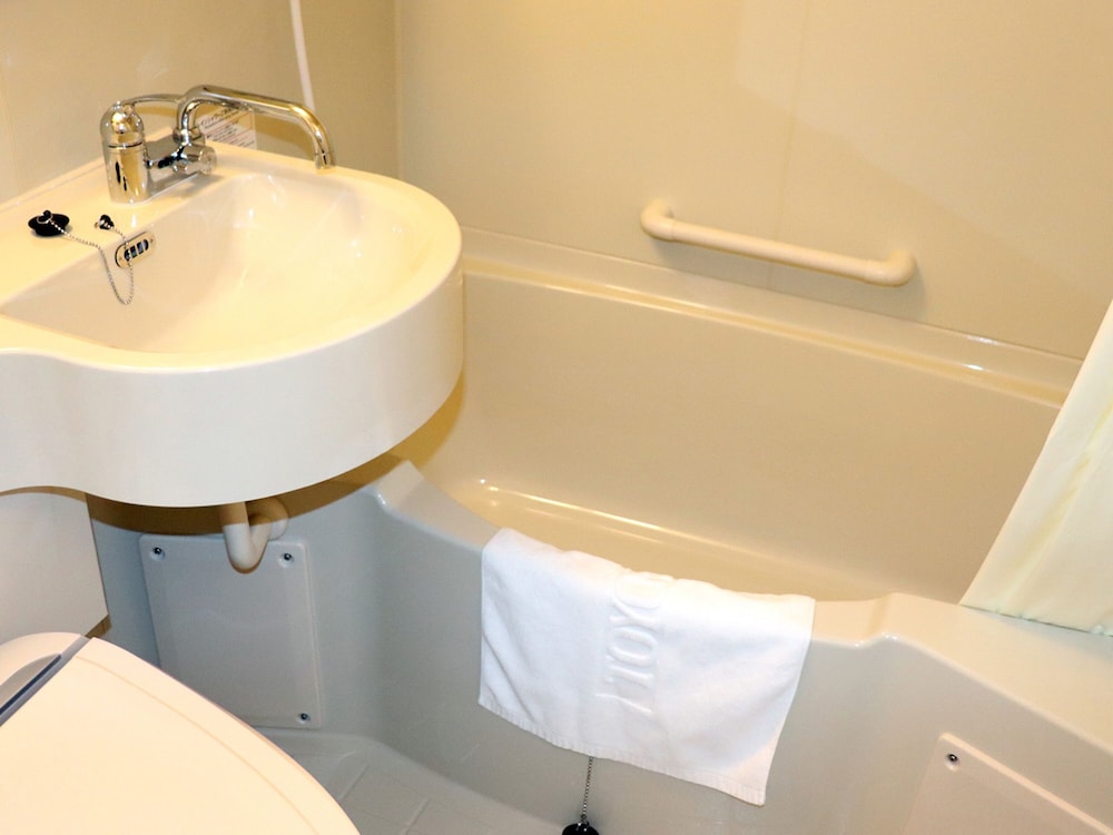 エコノミー ダブルルーム 喫煙可 バスルーム0 | 東横 INN 大阪弁天町