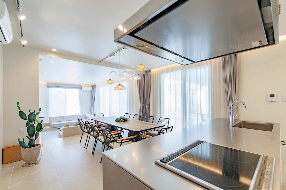 プレミアム ヴィラ　B 専用キッチン0 | クリスタルヴィラベイサイド