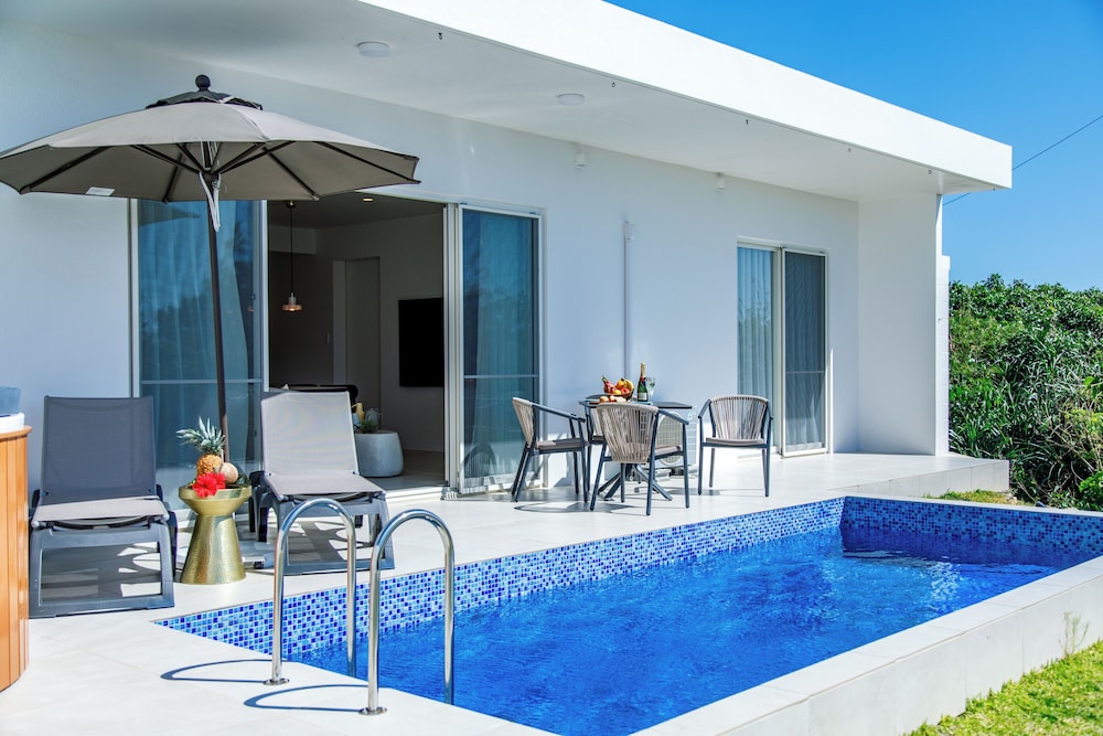 コンフォート ヴィラ A プライベートプール0 | クリスタルヴィラベイサイド