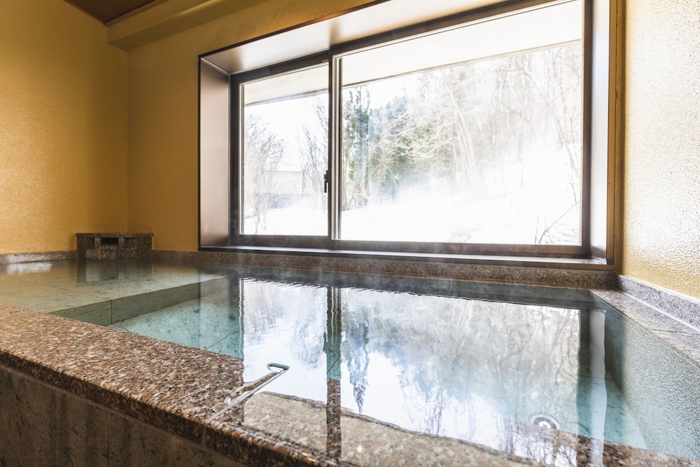 ラグジュアリースイート 半露天風呂付 – 鶴寛 禁煙 バスルーム0 | 蔦温泉旅館