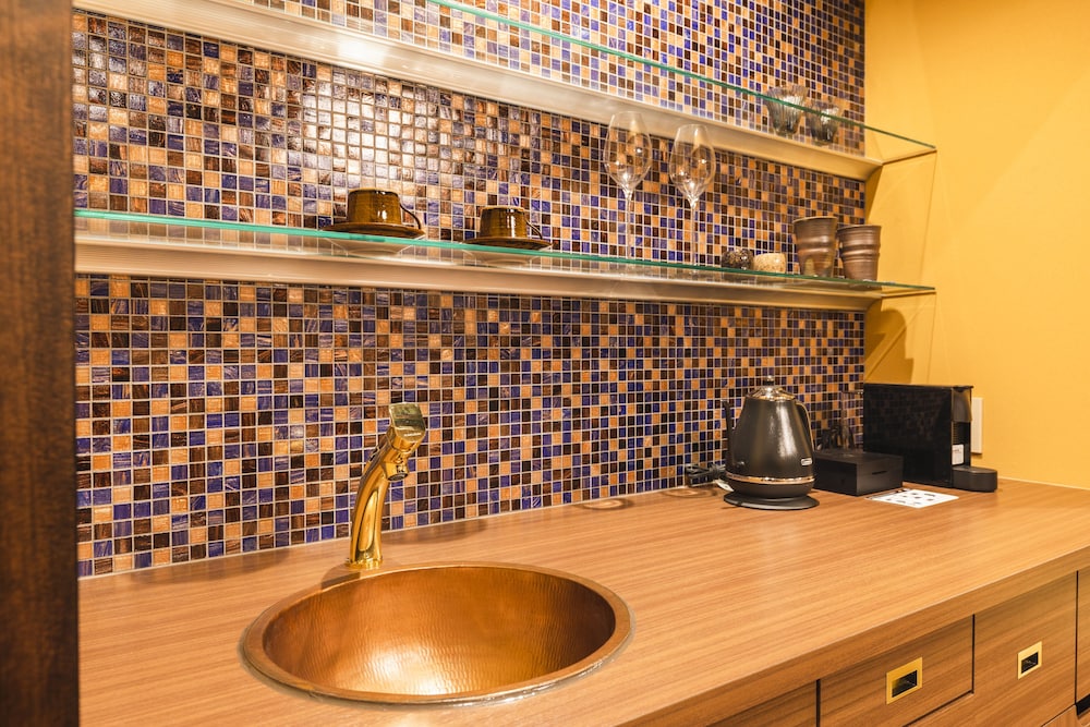 離れ 半露天風呂、ウエルネスルーム付 – 薬鶴 禁煙 ミニバー0 | 蔦温泉旅館