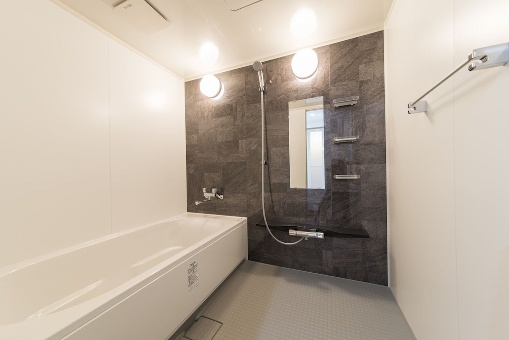 デラックス アパートメント バスルーム0 | 華門 INN OSAKA