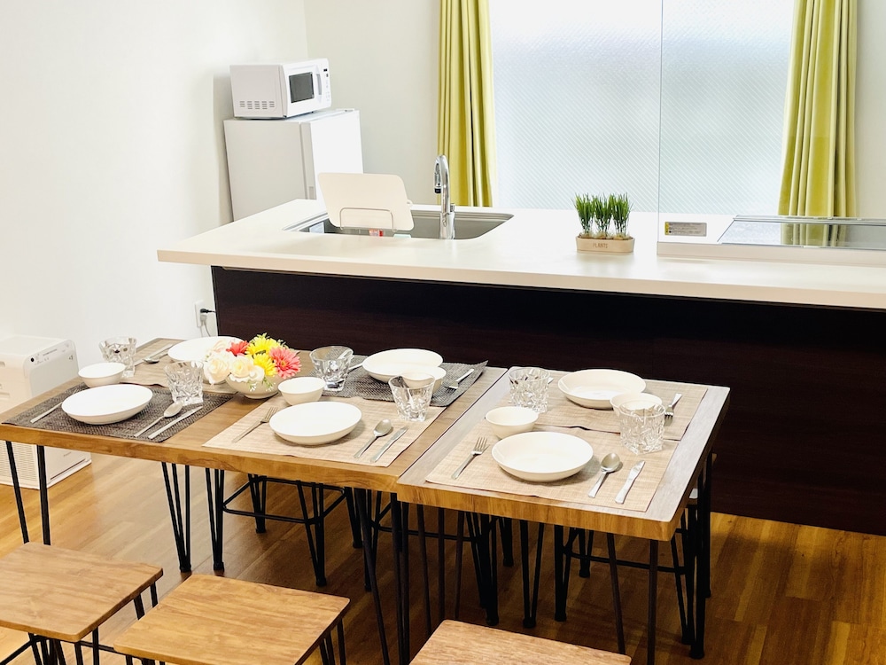 スタンダード アパートメント リビング エリア0 | 華門 INN OSAKA