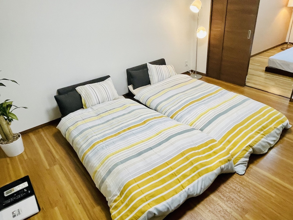 スタンダード アパートメント リビング エリア1 | 華門 INN OSAKA