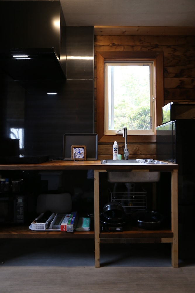 ラグジュアリー キャビン 3 ベッドルーム マウンテンビュー 専用キッチン0 | リネスト