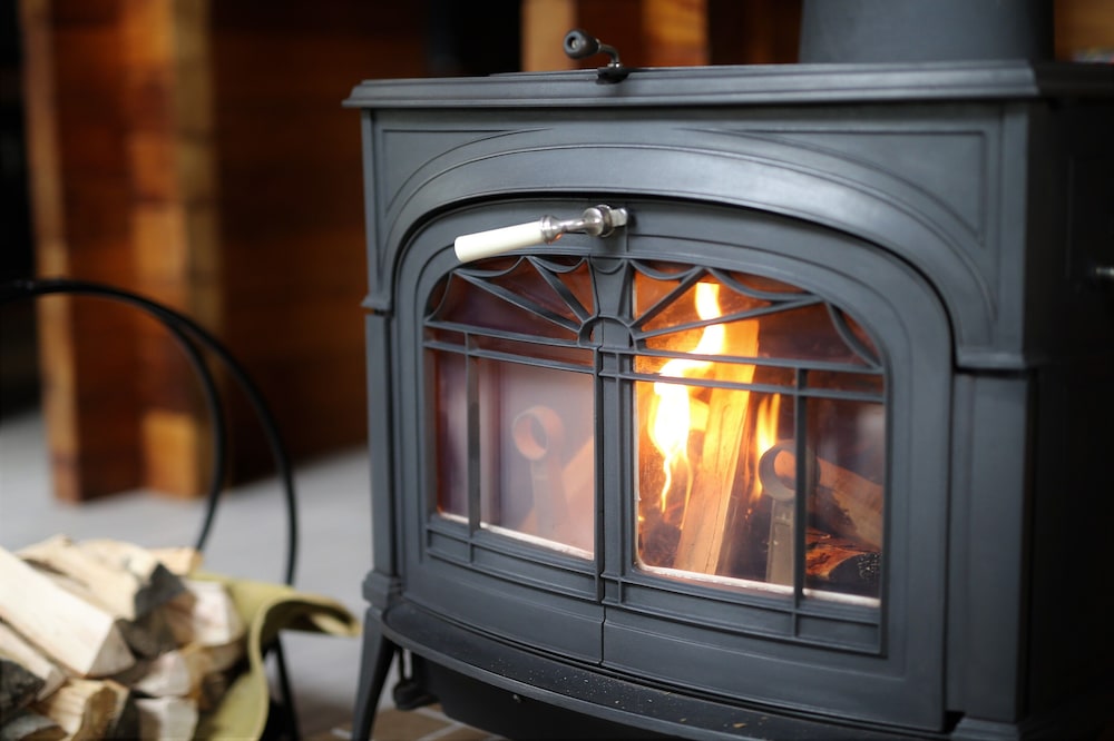 ラグジュアリー キャビン 3 ベッドルーム マウンテンビュー 客室3 | リネスト