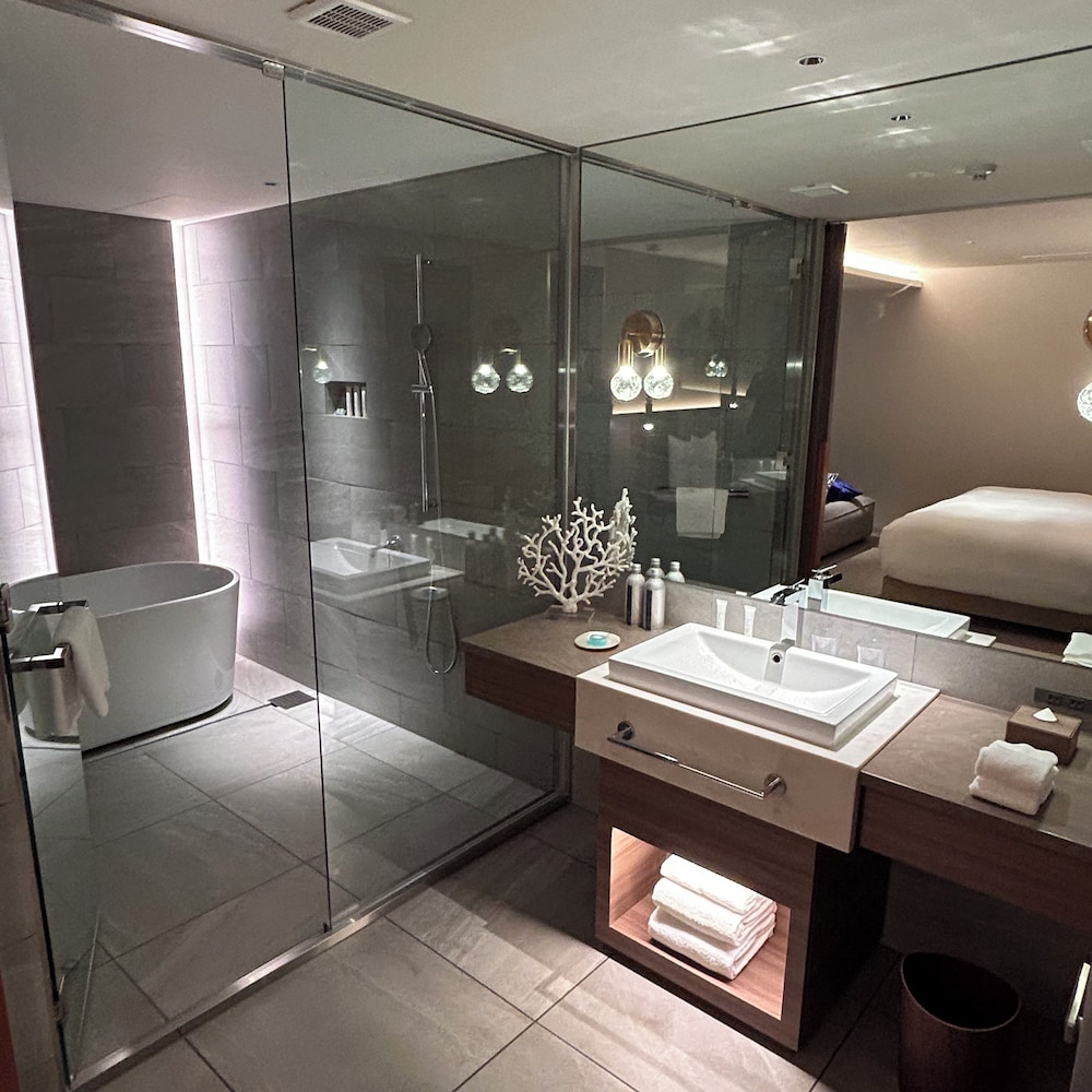 コンフォート ツインルーム バスルーム0 | THE skM TOKYO HOTEL&DINING