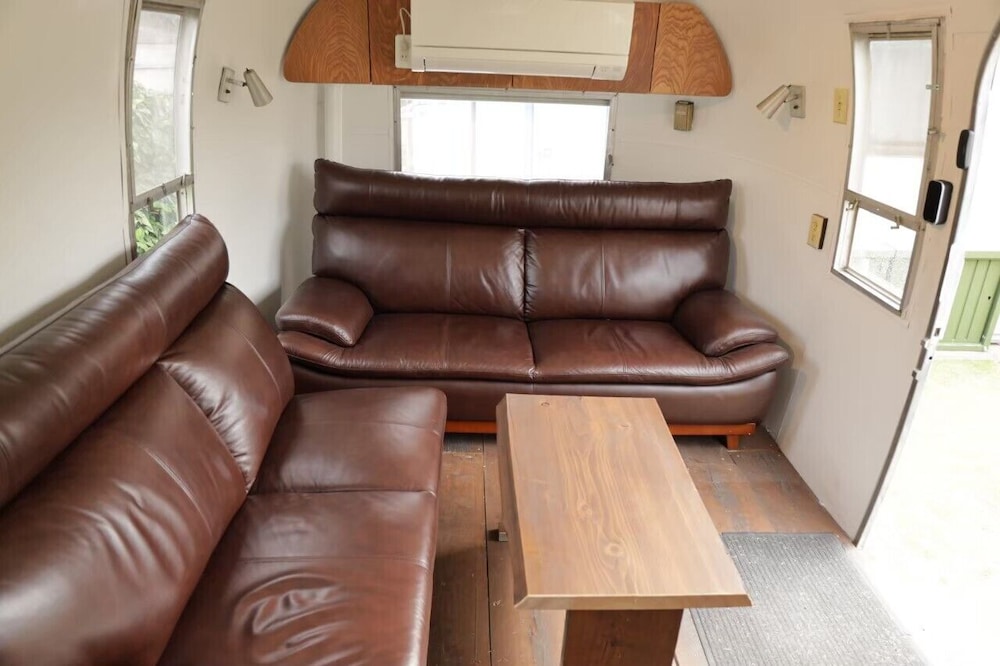 スーペリア キャビン リビング エリア0 | 海の居住者 SEA-DWELLER