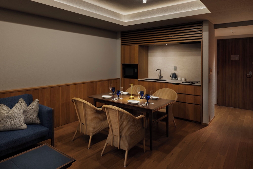 テラススイート（ビューバス／ラウンジ付／ミニバーフリー） 客室3 | Southwest Grand Hotel