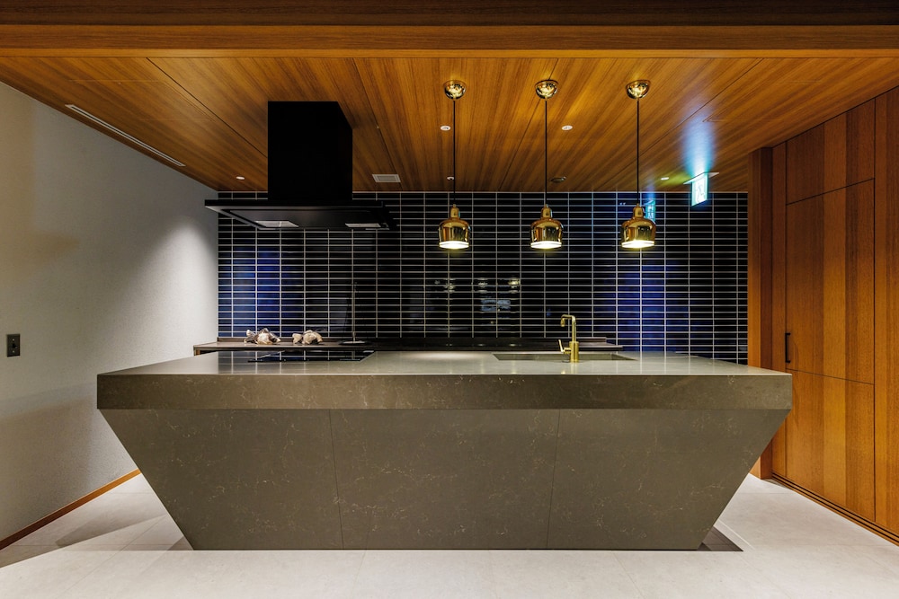 ペントハウススイート（最上階貸切／プライベートテラス） 専用キッチン0 | Southwest Grand Hotel