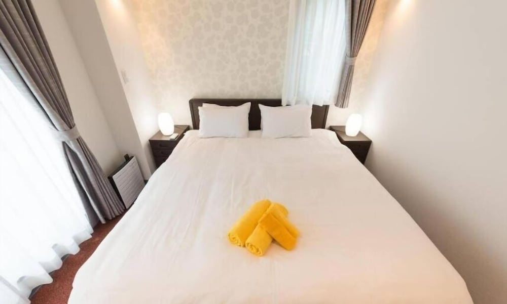 ベーシック ダブルルーム | Serorin Light Hotel Tokyo